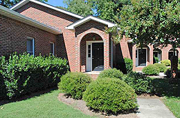 MLS#: 1894549 Status: Active Rental  5306 Western Boulevard Unit #: 103  Raleigh, NC  27606 / Area: 004/B Subd.: Not in a Subdivision Year Built: 1993